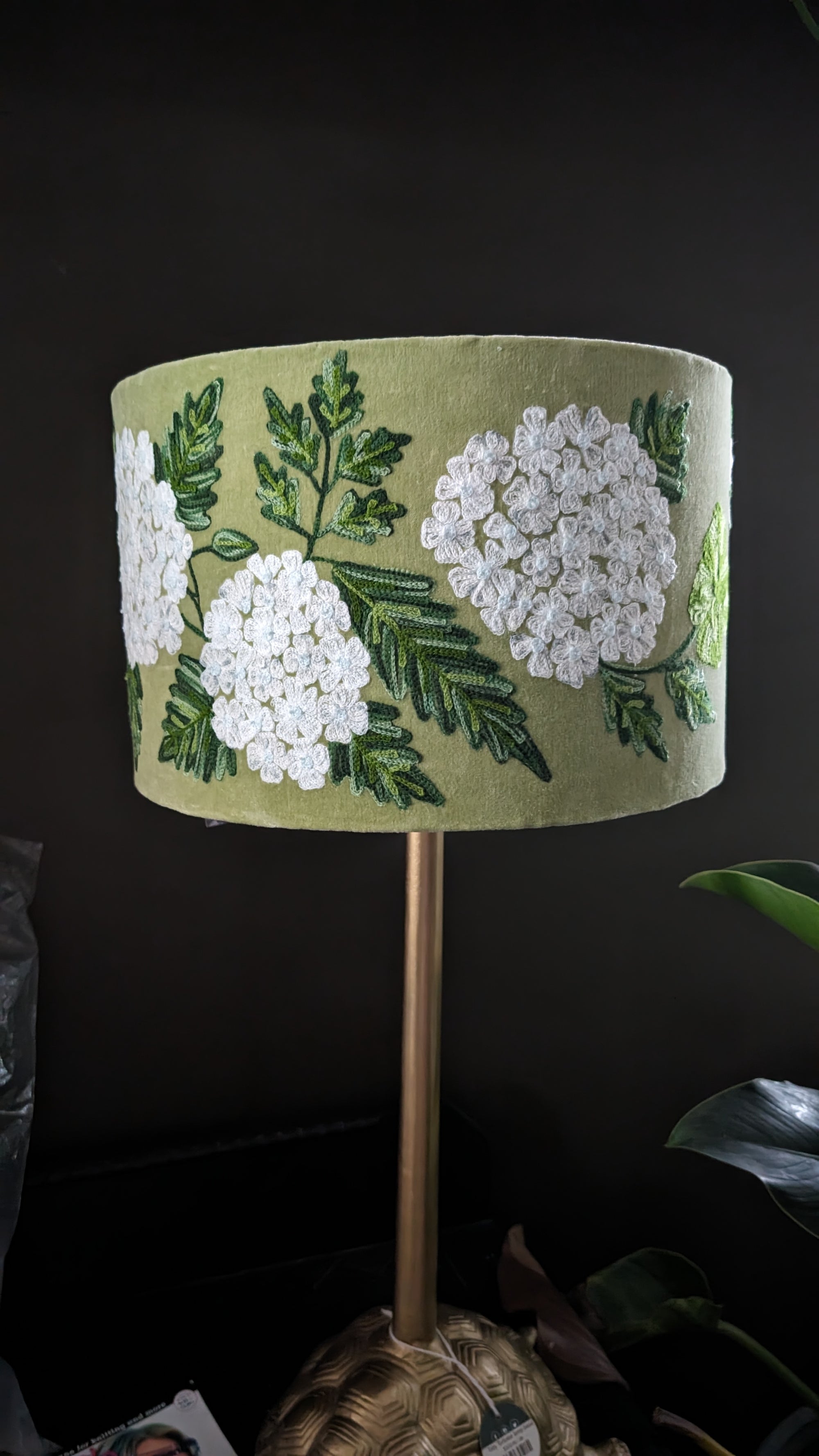 Ruby star lampshade Hydrangea woodlands green