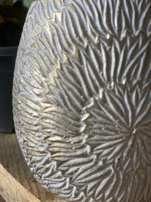 Vienna gold pot - Artisans Garden Nursery