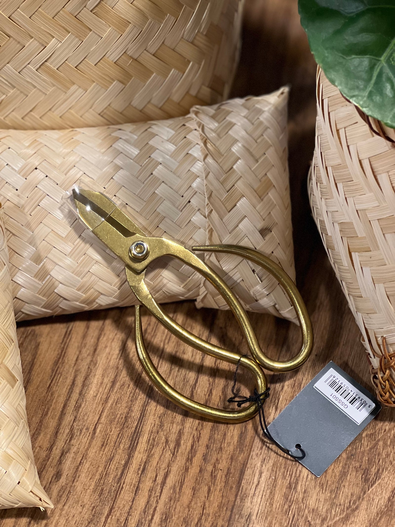 Garden Scissors in Bamboo Bag