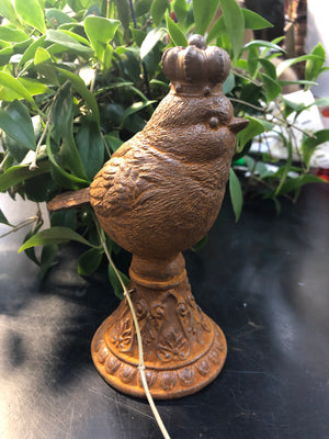 Cast iron Queen and King Bird